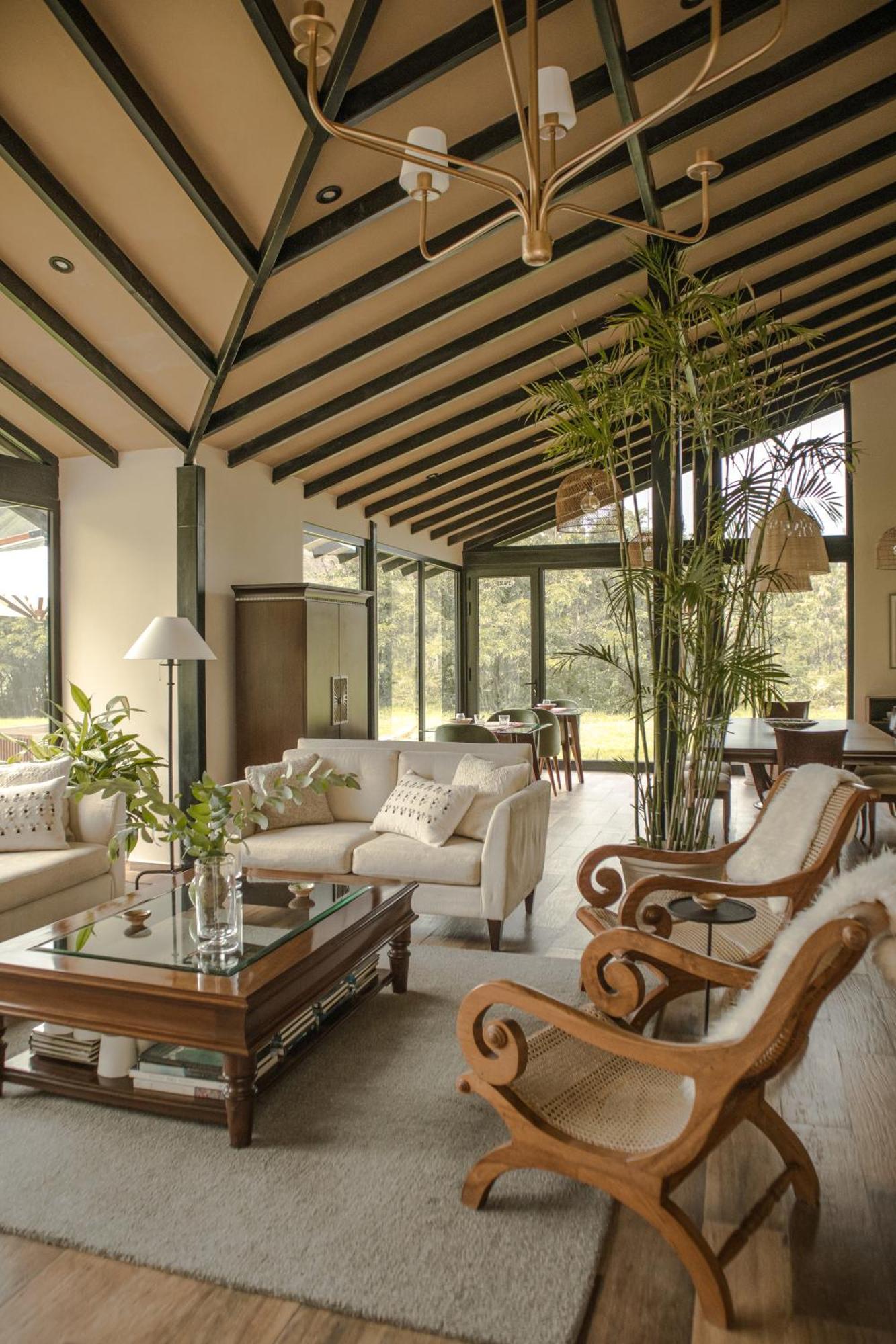 Sierra Sacred Valley Hotel